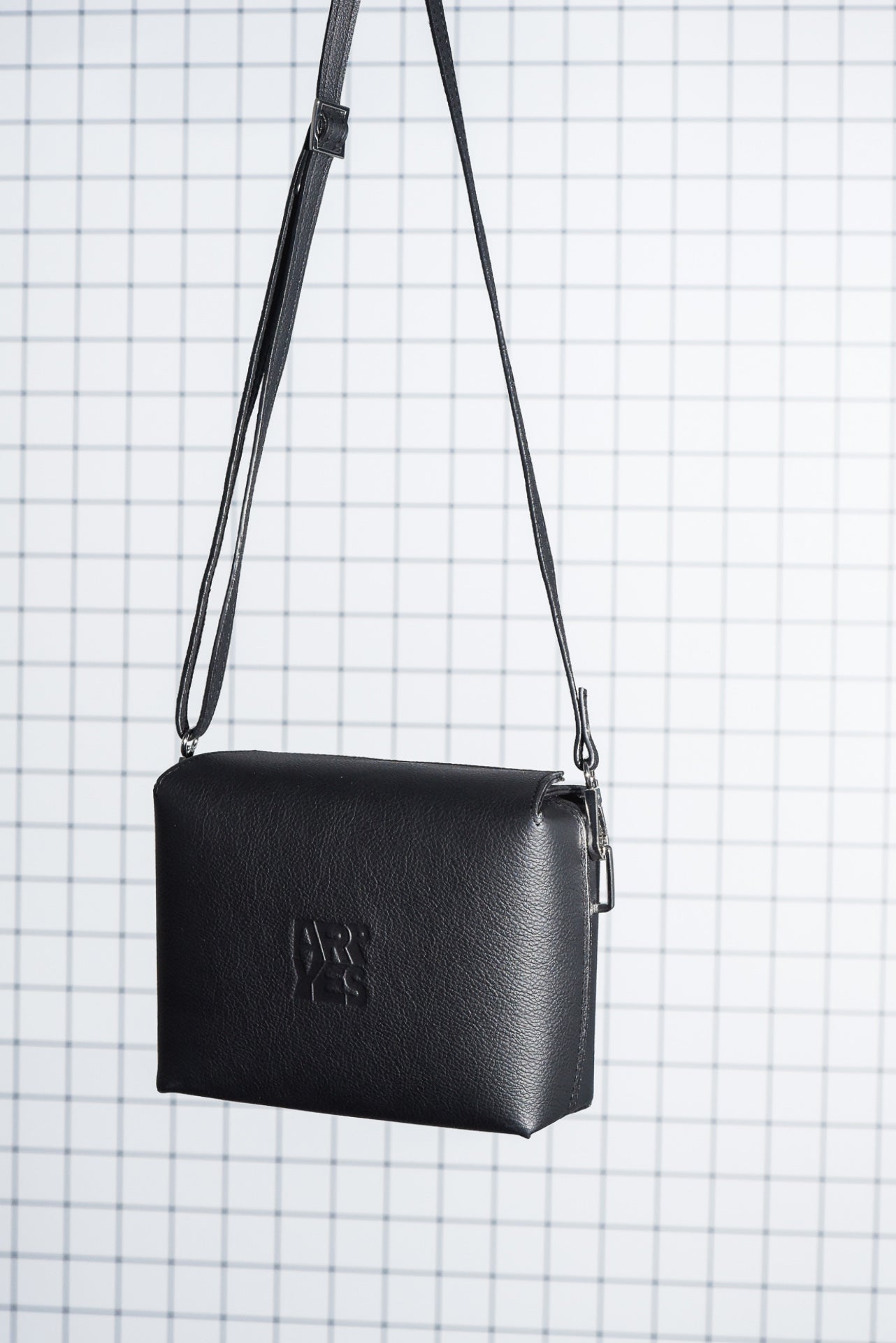 GRACE SQUARE BAG BLACK