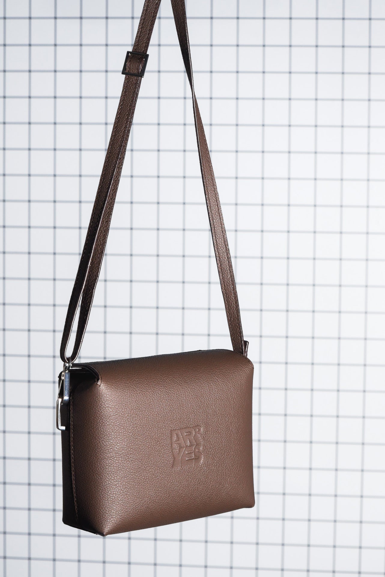 GRACE SQUARE BAG BROWN