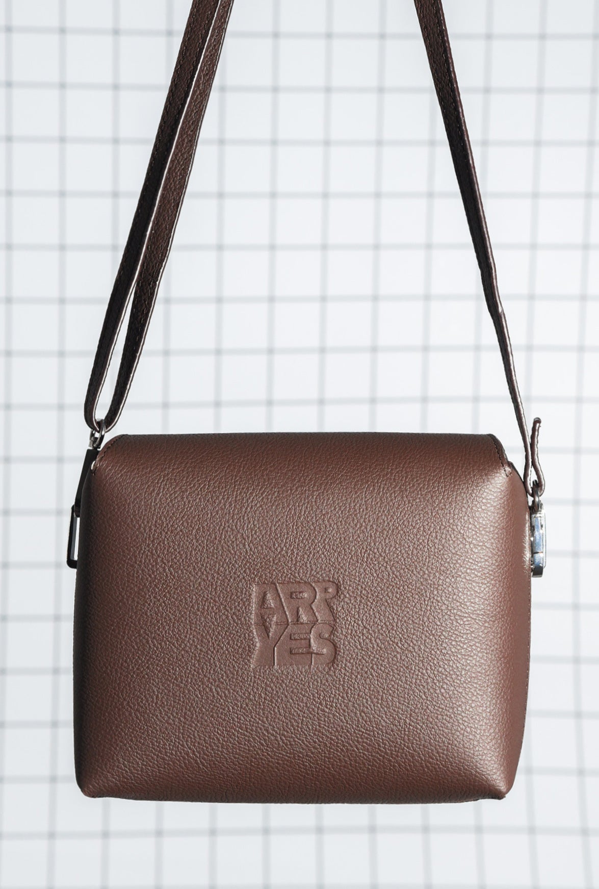 GRACE SQUARE BAG BROWN