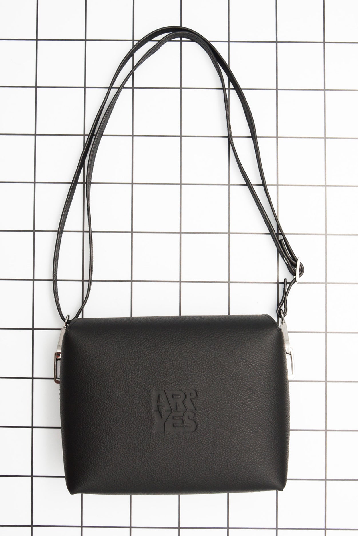 GRACE SQUARE BAG BLACK