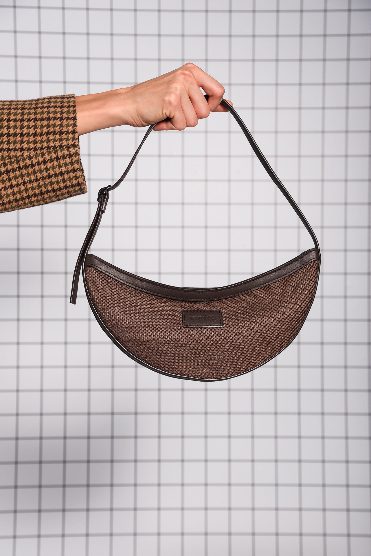 ONWARD SHOULDER BAG BROWN