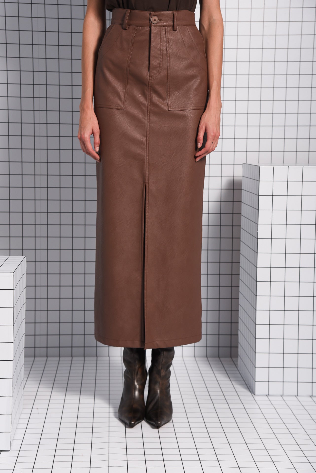 MOMENTUM MAXI SKIRT BROWN