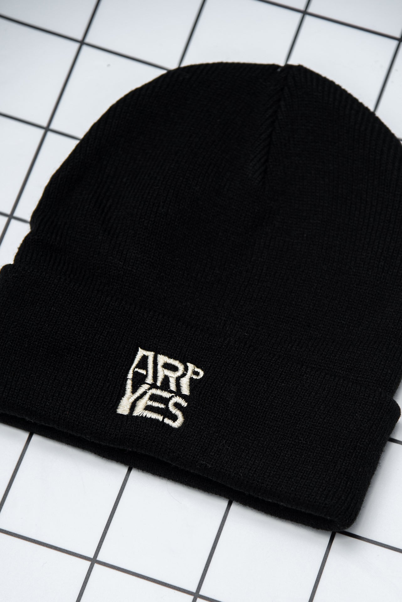 FORWARD BEANIE BLACK