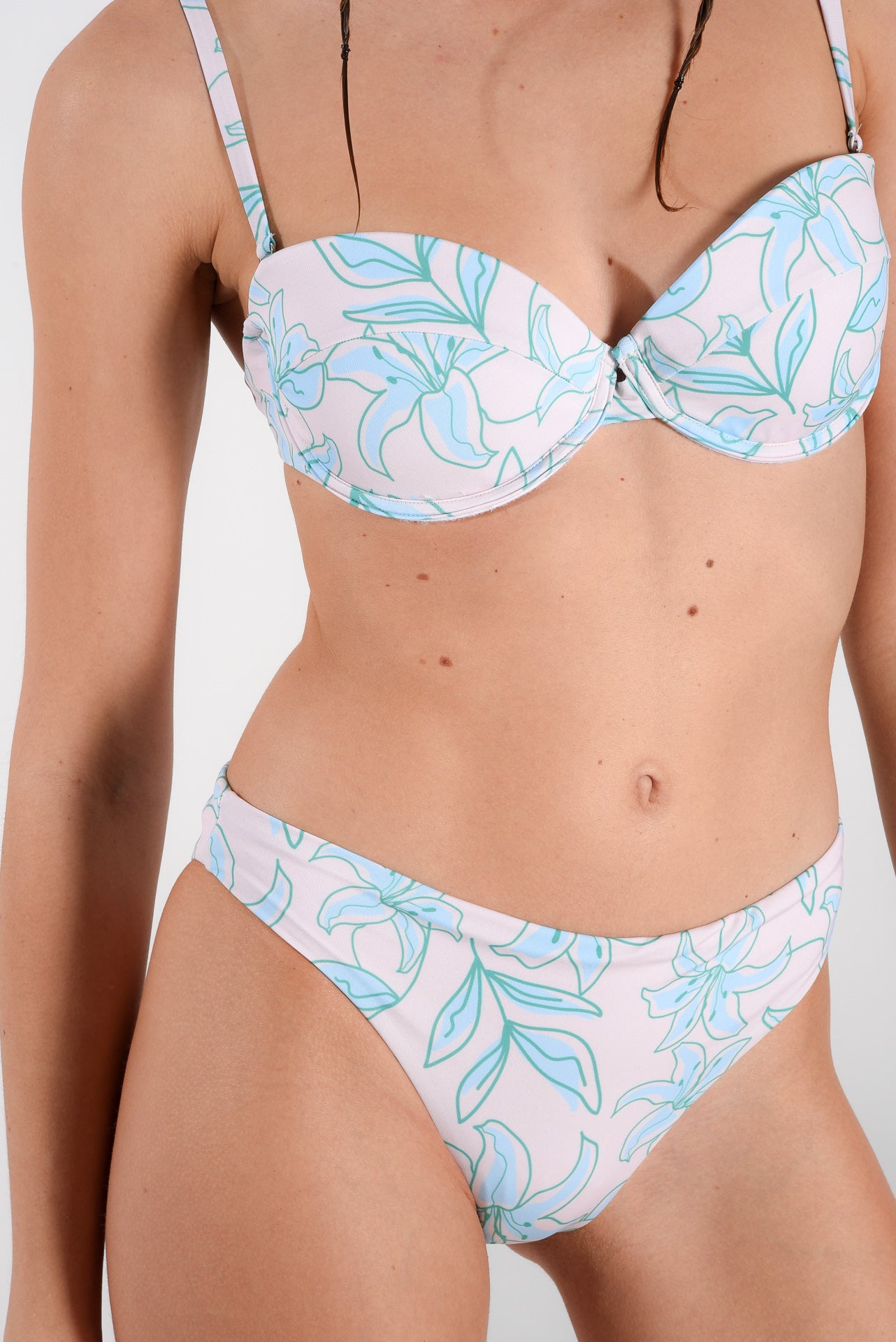 DYLAN UNDERWIRE TOP LIGHT BLUE