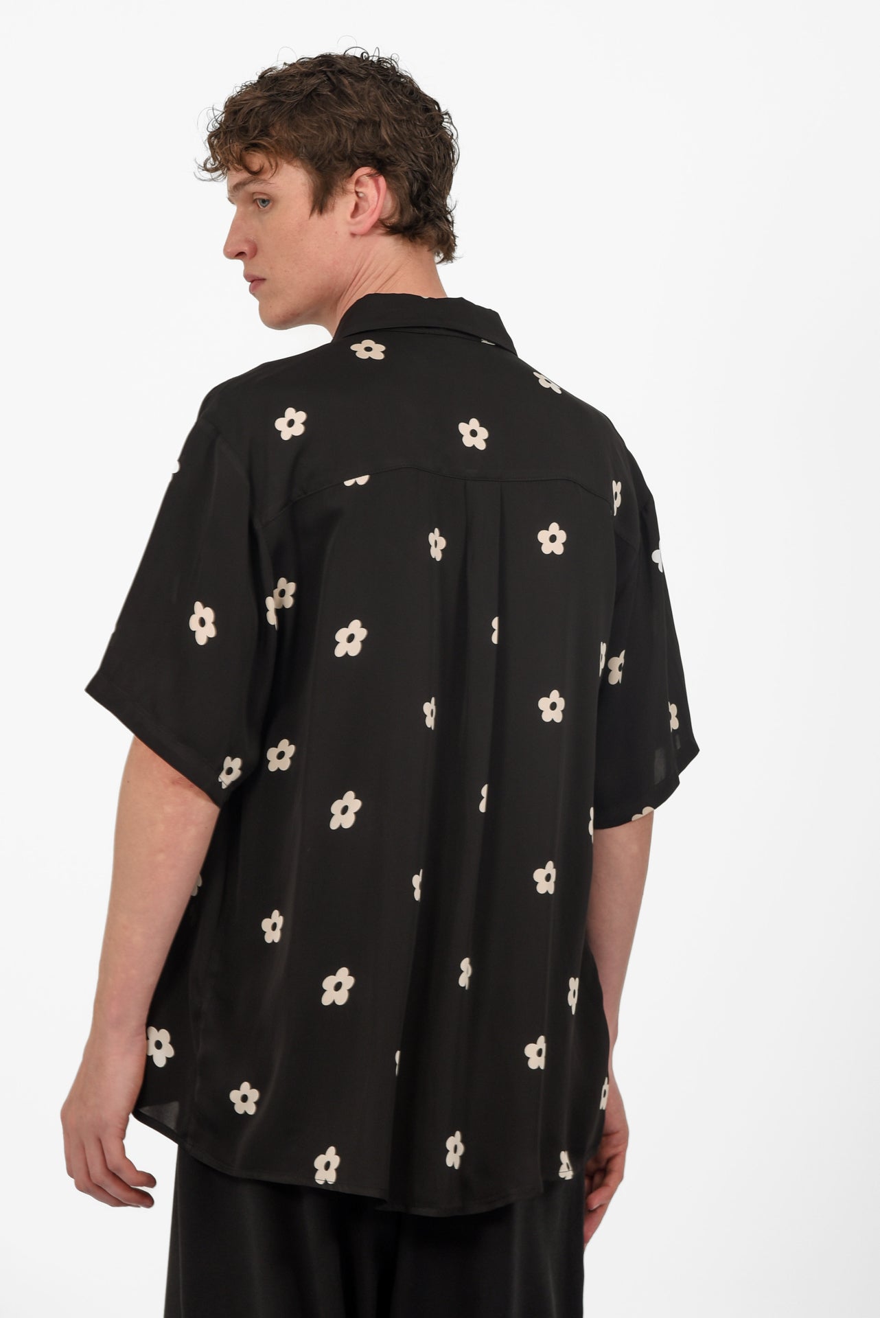 DAISY SHIRT BLACK – arpyes