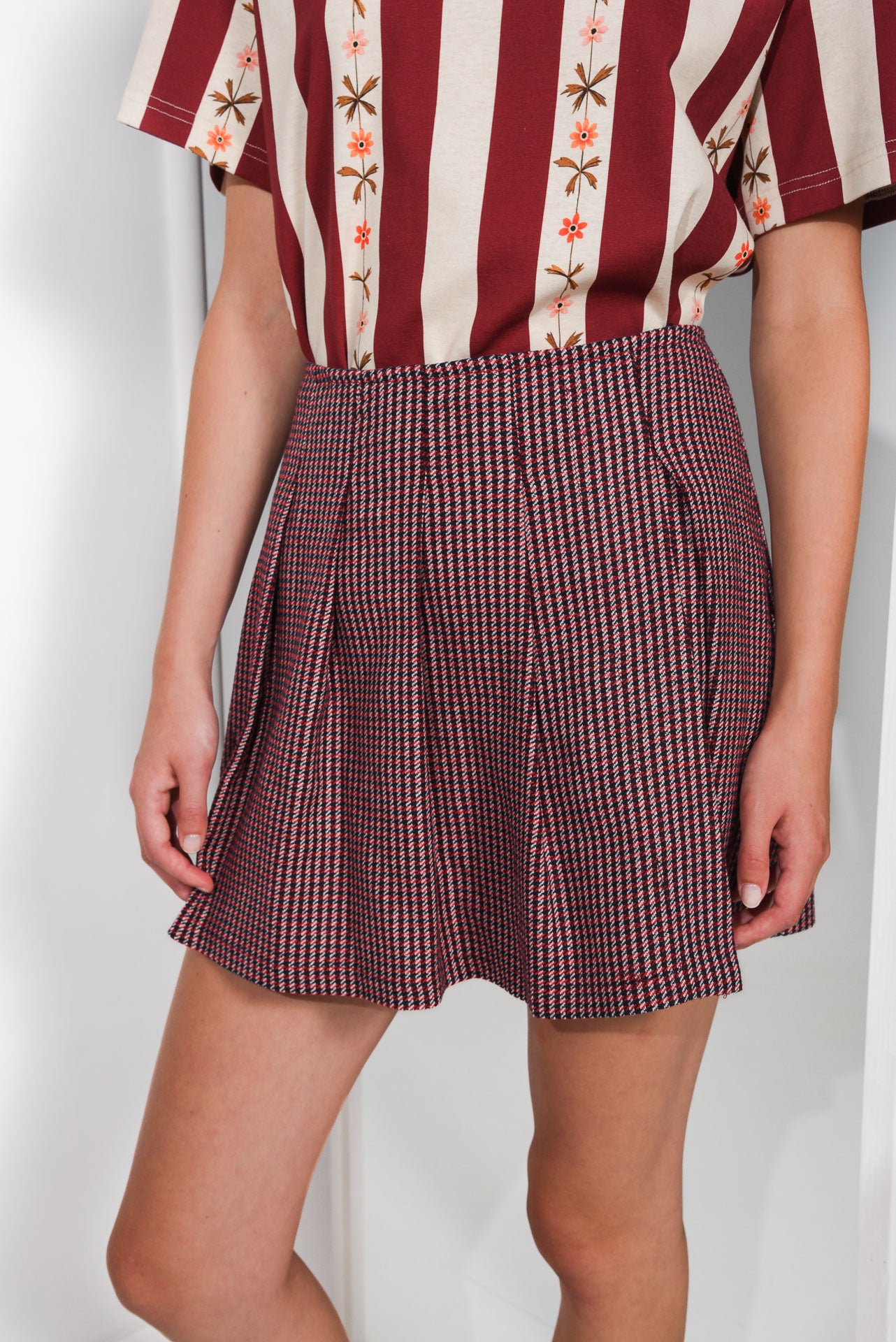 HORIZON MINI SKIRT BORDEAUX