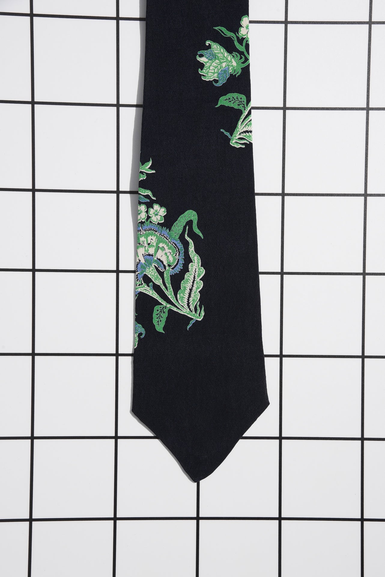 TRAVEL TIE GREEN