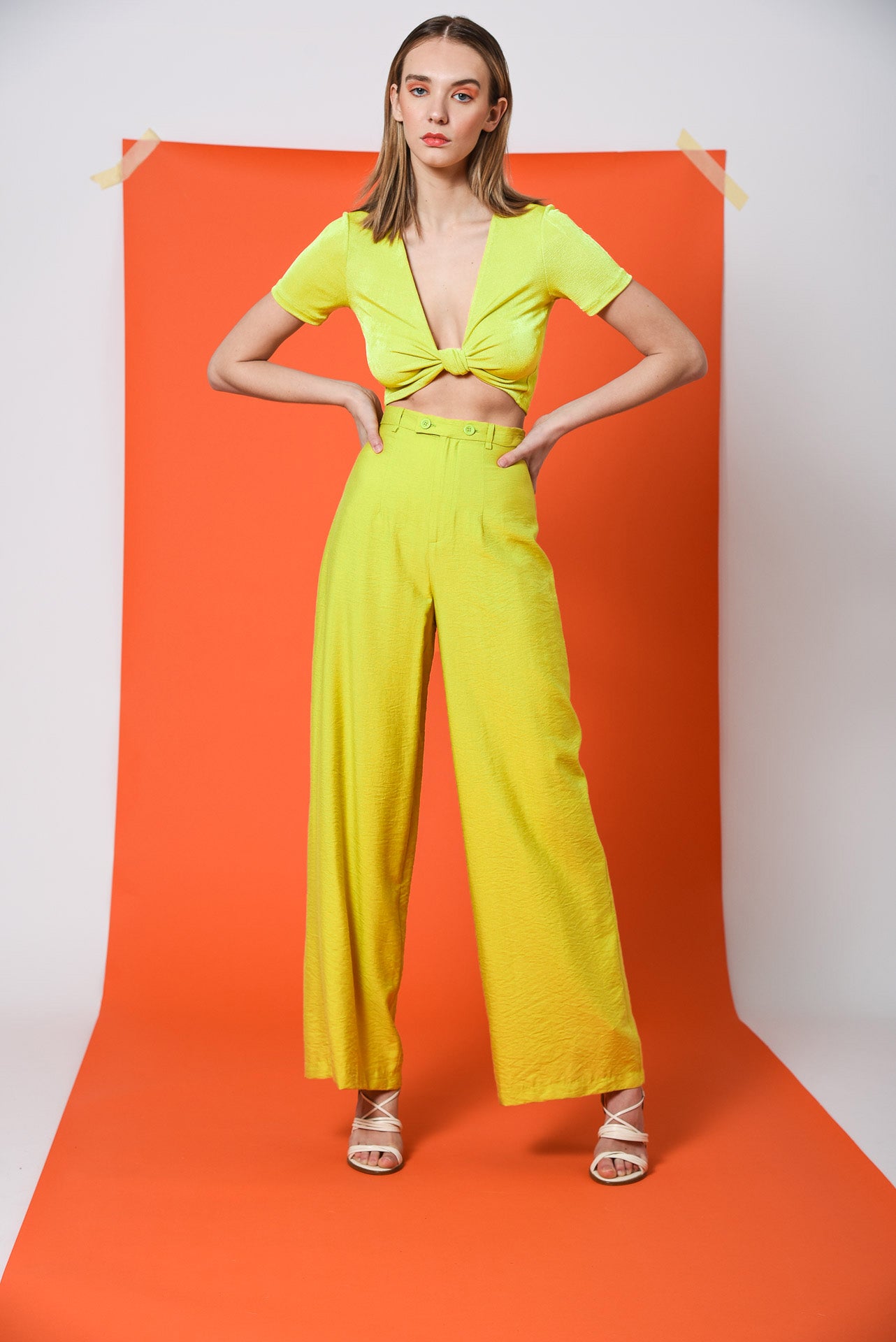 COCKTAIL CROPPED TOP LIME